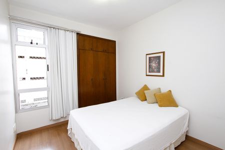 Apartamento para alugar com 135m², 3 quartos e sem vagaQuarto 2