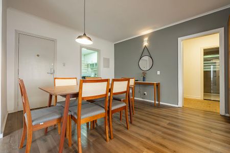 Sala de apartamento para alugar com 2 quartos, 130m² em Cerqueira César, São Paulo