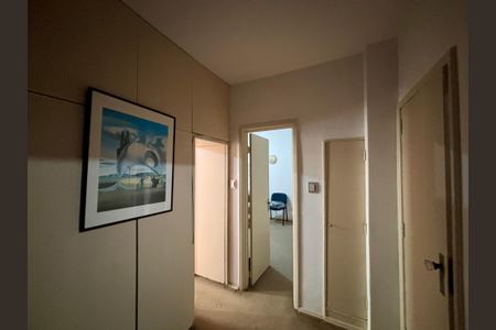 Apartamento para alugar com 148m², 3 quartos e sem vagaCorredor