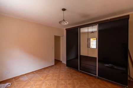 Casa para alugar com 250m², 2 quartos e 2 vagasQuarto 2