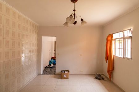 Casa para alugar com 250m², 2 quartos e 2 vagasSala