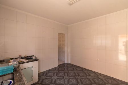 Casa para alugar com 250m², 2 quartos e 2 vagasCozinha 