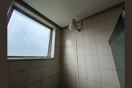 Apartamento para alugar com 61m², 2 quartos e sem vagaChuveiro