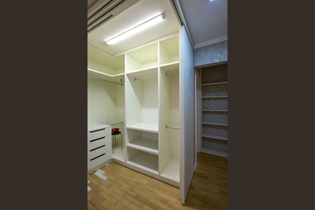 Apartamento à venda com 68m², 2 quartos e 1 vagaCloset