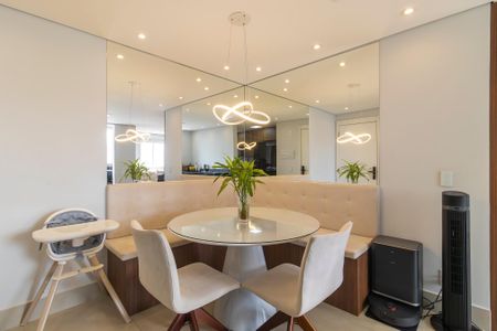 Apartamento à venda com 68m², 2 quartos e 2 vagasSala