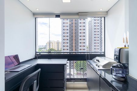 Varanda estendida de apartamento à venda com 2 quartos, 68m² em Bonfim, Campinas