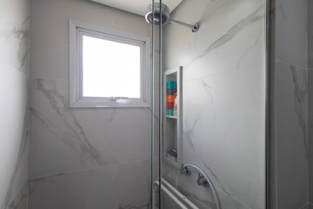 Apartamento à venda com 68m², 2 quartos e 2 vagasBanheiro social