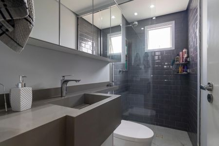 Apartamento à venda com 68m², 2 quartos e 2 vagasBanheiro da suíte