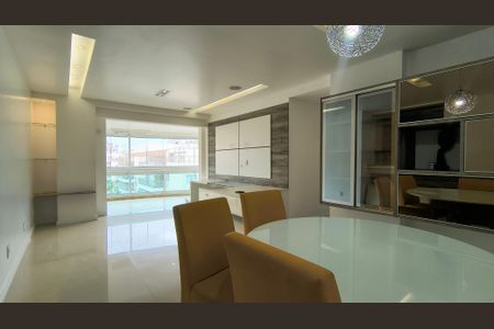 Sala de apartamento para alugar com 3 quartos, 113m² em Recreio dos Bandeirantes, Rio de Janeiro