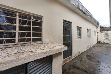 Casa à venda com 200m², 3 quartos e 2 vagas Casa à venda com 200m², 3 quartos e 2 vagasÁrea de Serviço
