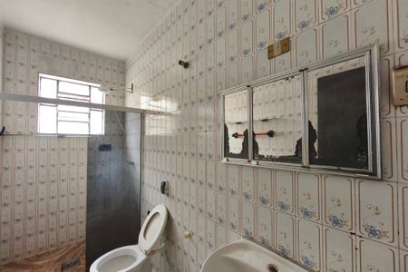 Casa à venda com 200m², 3 quartos e 2 vagas Casa à venda com 200m², 3 quartos e 2 vagasBanheiro Social