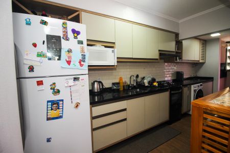 Apartamento à venda com 94m², 3 quartos e 1 vaga Apartamento à venda com 94m², 3 quartos e 1 vagaCozinha e Área de Serviço