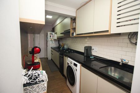 Apartamento à venda com 94m², 3 quartos e 1 vaga Apartamento à venda com 94m², 3 quartos e 1 vagaCozinha e Área de Serviço