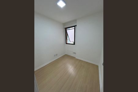 Quarto de apartamento para alugar com 3 quartos, 69m² em Barra Olímpica, Rio de Janeiro