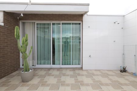 Apartamento à venda com 104m², 2 quartos e 2 vagas Apartamento à venda com 104m², 2 quartos e 2 vagasCobertura