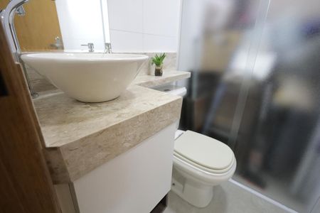 Apartamento à venda com 104m², 2 quartos e 2 vagas Apartamento à venda com 104m², 2 quartos e 2 vagasBanheiro 1