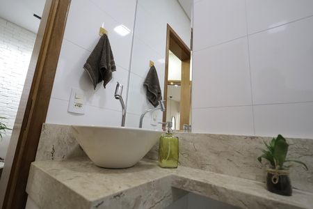 Apartamento à venda com 104m², 2 quartos e 2 vagas Apartamento à venda com 104m², 2 quartos e 2 vagasBanheiro 1