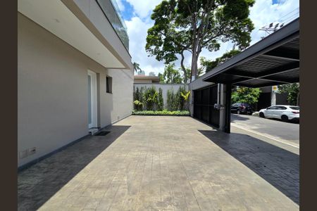 Casa à venda com 550m², 4 quartos e 4 vagasGaragem