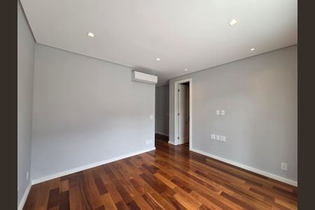 Casa à venda com 550m², 4 quartos e 4 vagasSuíte 3
