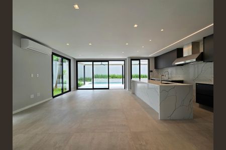 Casa à venda com 550m², 4 quartos e 4 vagasCozinha