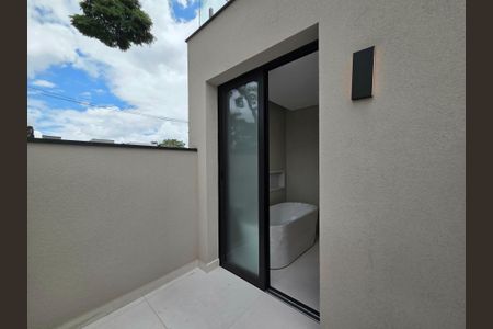 Casa à venda com 550m², 4 quartos e 4 vagasBanheiro da Suíte Master