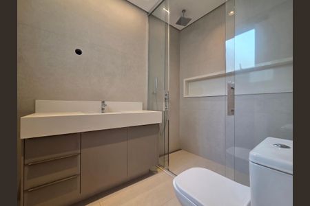 Casa à venda com 550m², 4 quartos e 4 vagasBanheiro da Suíte 1