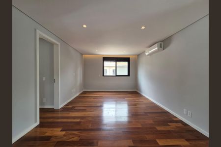 Casa à venda com 550m², 4 quartos e 4 vagasSegundo Andar