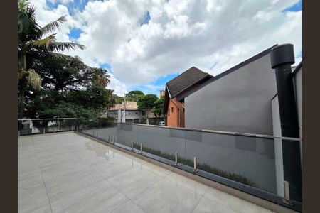 Casa à venda com 550m², 4 quartos e 4 vagasVaranda suítes 2 e 3