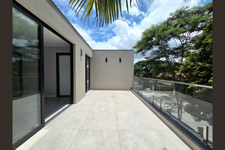 Casa à venda com 550m², 4 quartos e 4 vagasVaranda da sauna