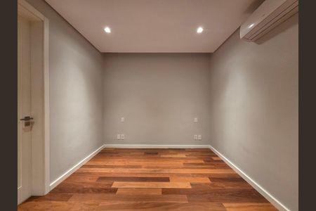 Casa à venda com 550m², 4 quartos e 4 vagasSuíte 1