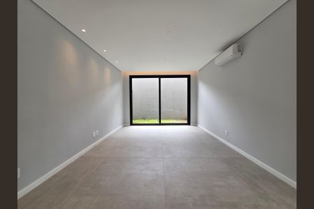 Casa à venda com 550m², 4 quartos e 4 vagasSala