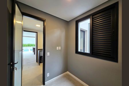 Casa à venda com 550m², 4 quartos e 4 vagasQuarto de Serviço