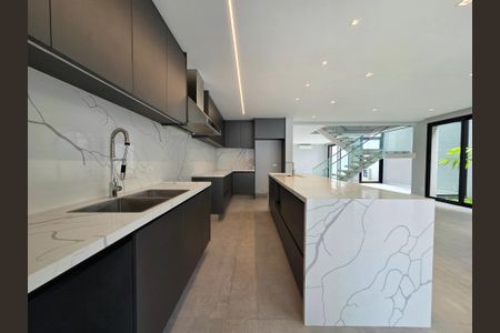 Casa à venda com 550m², 4 quartos e 4 vagasCozinha