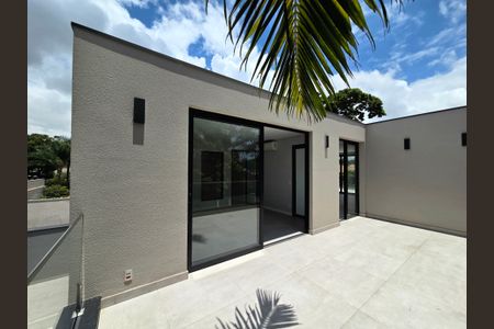 Casa à venda com 550m², 4 quartos e 4 vagasVaranda da sauna
