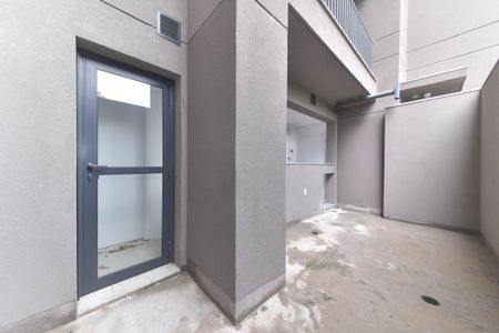 Apartamento à venda com 285m², 3 quartos e 3 vagas Apartamento à venda com 285m², 3 quartos e 3 vagasÁrea de Serviço