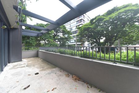 Apartamento à venda com 285m², 3 quartos e 3 vagas Apartamento à venda com 285m², 3 quartos e 3 vagasSuíte 1 - Varanda