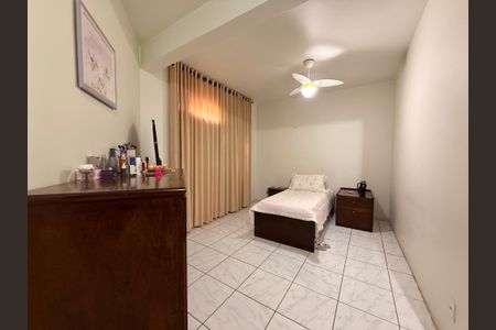 Casa à venda com 3 quartos, 360m² em Alto Caiçaras, Belo Horizonte