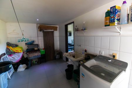 Casa à venda com 193m², 4 quartos e 3 vagas Casa à venda com 193m², 4 quartos e 3 vagasÁrea de Serviço