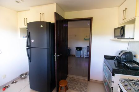 Casa à venda com 193m², 4 quartos e 3 vagas Casa à venda com 193m², 4 quartos e 3 vagasCozinha