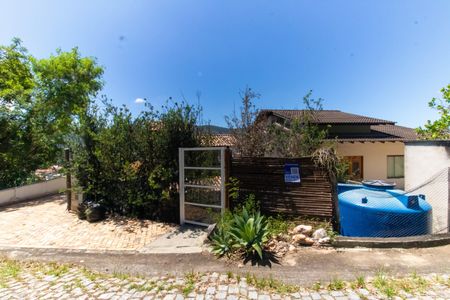 Casa à venda com 193m², 4 quartos e 3 vagas Casa à venda com 193m², 4 quartos e 3 vagasPlaquinha