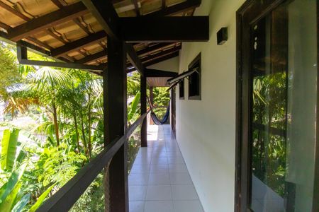 Casa à venda com 193m², 4 quartos e 3 vagas Casa à venda com 193m², 4 quartos e 3 vagasVaranda da Suíte 1