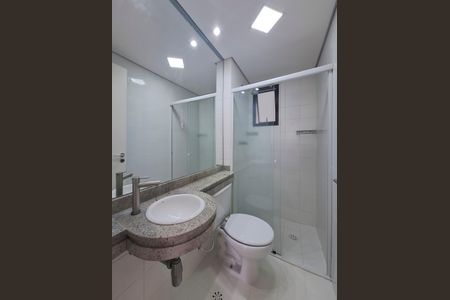 Apartamento à venda com 70m², 3 quartos e 2 vagas Apartamento à venda com 70m², 3 quartos e 2 vagasBanheiro social