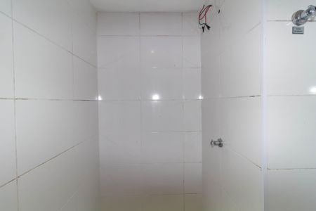 Banheiro de apartamento para alugar com 1 quarto, 29m² em Cidade Satelite Santa Barbara, São Paulo