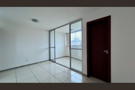 sala  de apartamento à venda com 2 quartos, 55m² em Ouro Preto, Belo Horizonte