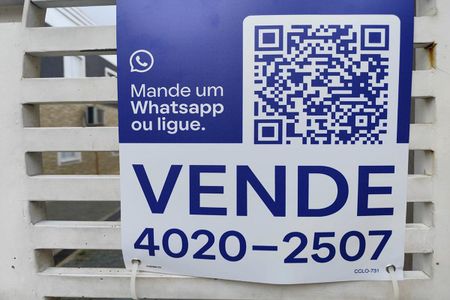 Casa de condomínio à venda com 71m², 2 quartos e 2 vagasFachada