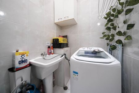 Casa de condomínio à venda com 71m², 2 quartos e 2 vagasSala/Cozinha