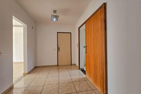 Apartamento para alugar com 138m², 3 quartos e 1 vagaCorredor