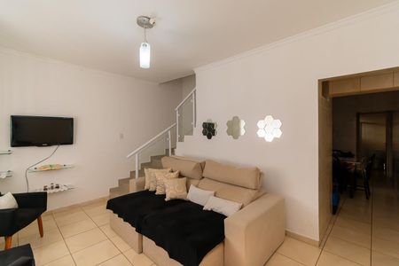 Casa de condomínio para alugar com 100m², 2 quartos e 1 vagaSala