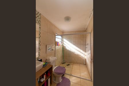 Casa de condomínio para alugar com 100m², 2 quartos e 1 vagaBanheiro da Suíte