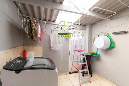 Casa de condomínio para alugar com 100m², 2 quartos e 1 vagaÁrea de Serviço